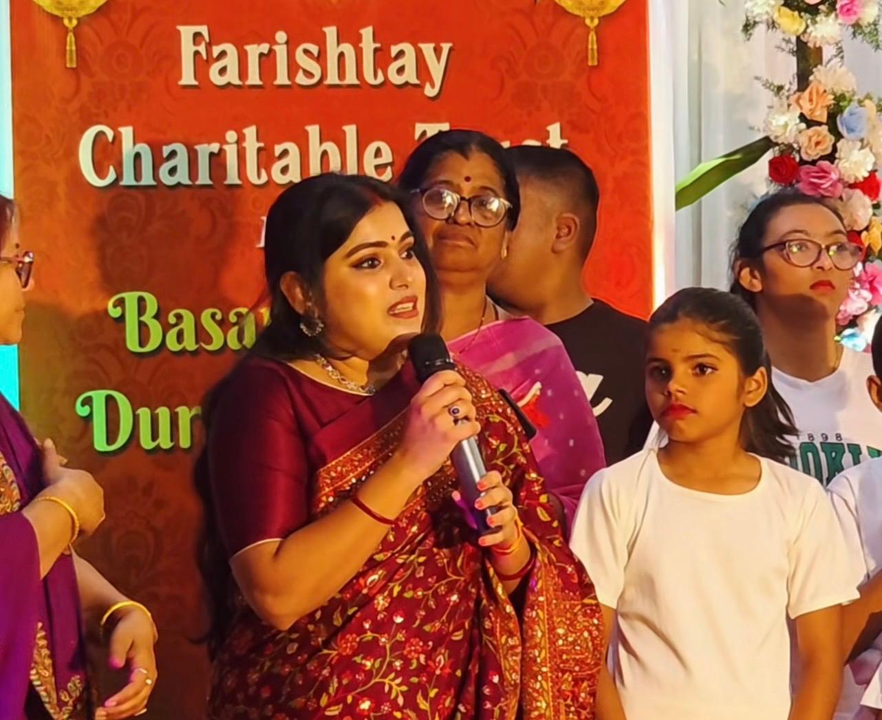 Guest artist felicitation during Chaitra Navratri event